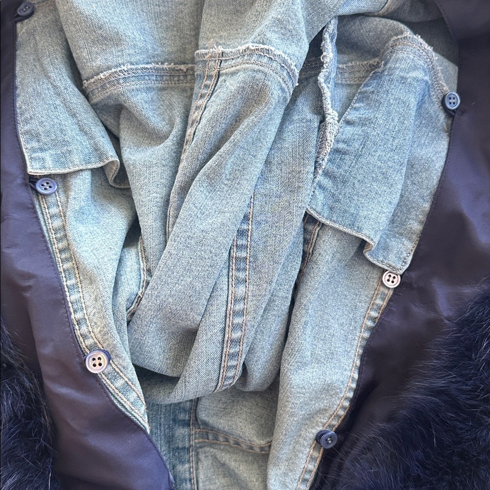 Doncaster denim jacket with removable fur collar - Picture 16 of 16